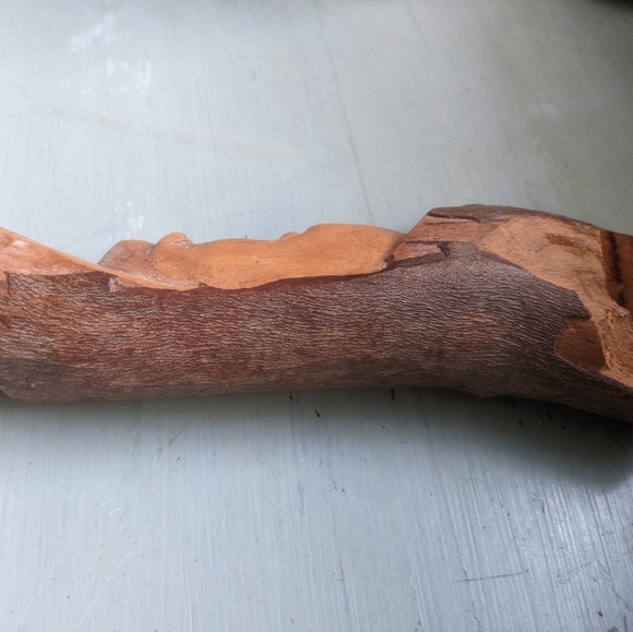 Hand Carved Face in Wood Statue - Picture 11 of 15